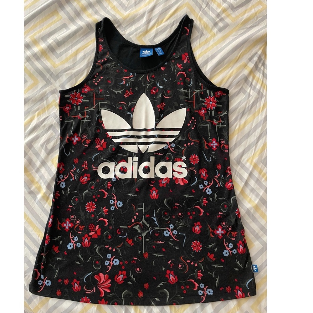Women’s adidas top